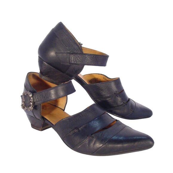 JOHN FLUEVOG Alison Truth $275 Skull Buckle Mary Jane Shoes 7 - Picture 3 of 9